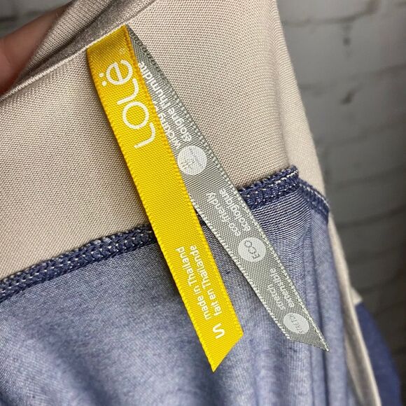 Lole Blue Scoop Neck Henley Style 3/4 Tee Size Small - Picture 2 of 5